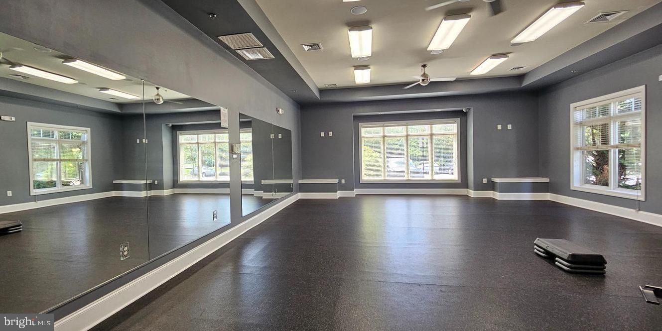 Fitness Equipment, Interior, Recessed Lighting, Wood Texture Flooring