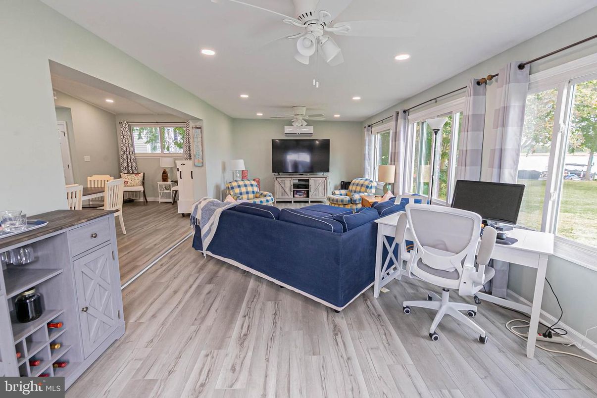 Home Office, Interior, Living room, Recessed Lighting, Wood Texture Flooring