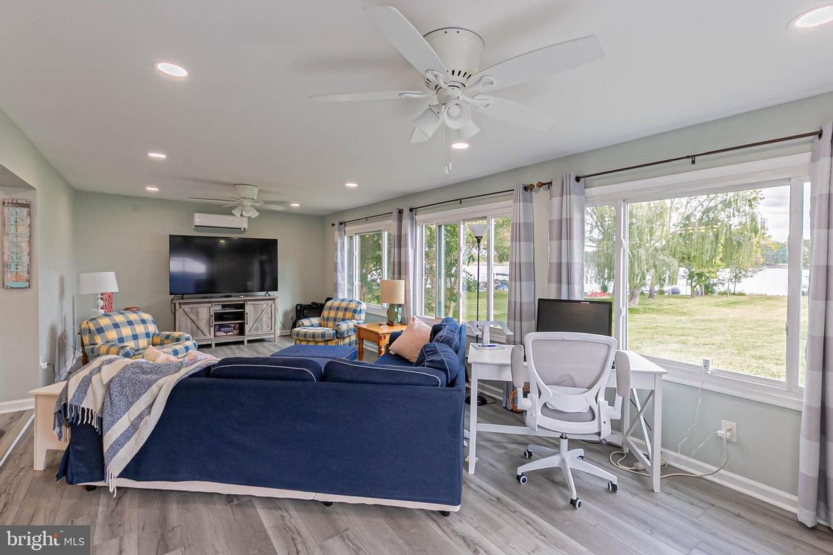 Bedroom, Home Office, Interior, Living room, Recessed Lighting, Wood Texture Flooring