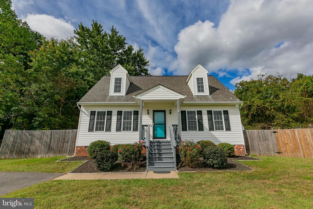 Exterior, Facade, Cape Cod