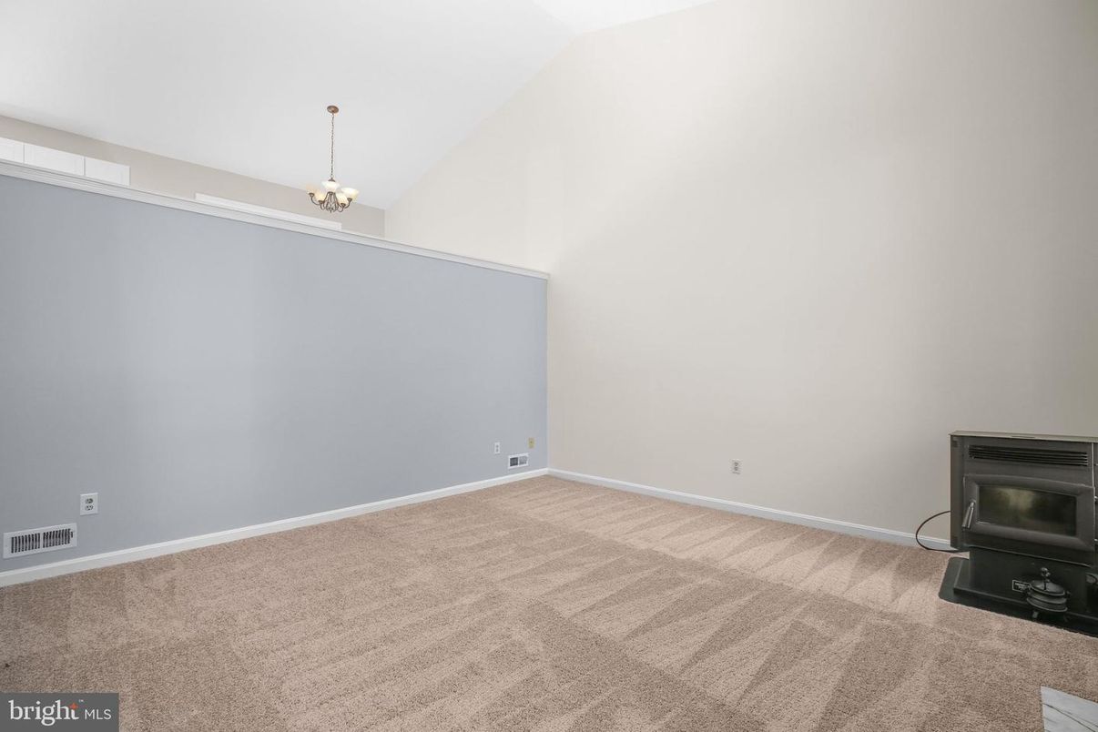 Chandelier, Empty room, Interior
