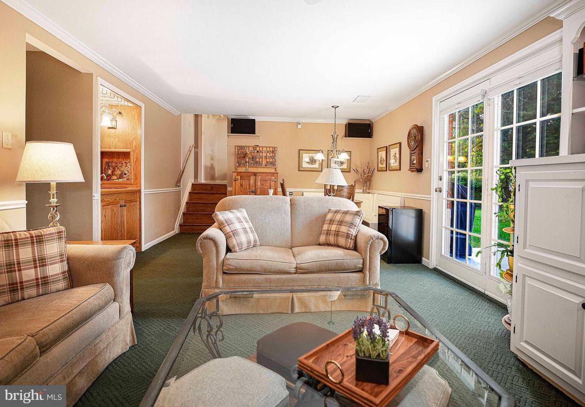 Dining room, Interior, Living room, Pendant Lights