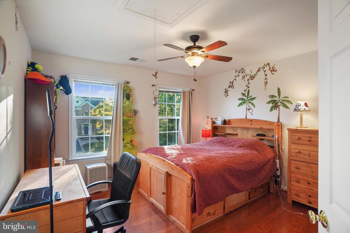 Bedroom, Home Office, Interior, Wood Texture Flooring