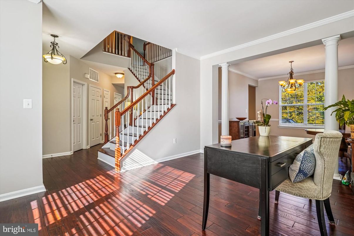 Chandelier, Dining room, Interior, Pendant Lights, Wood Texture Flooring