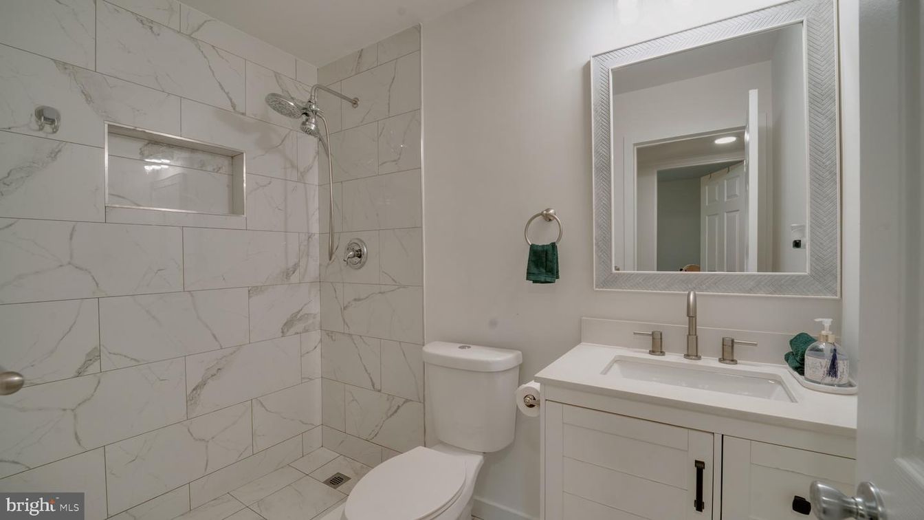 Bathroom, Interior, Marble Walls
