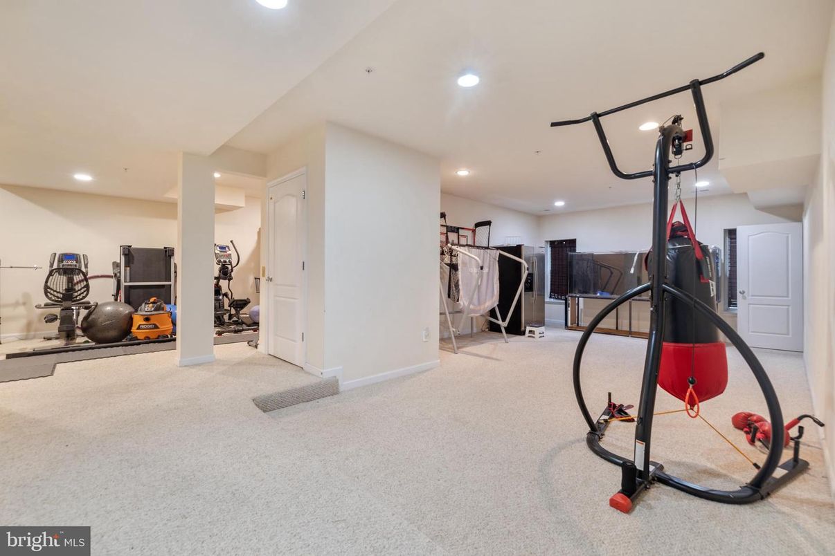 Fitness Equipment, Interior, Recessed Lighting