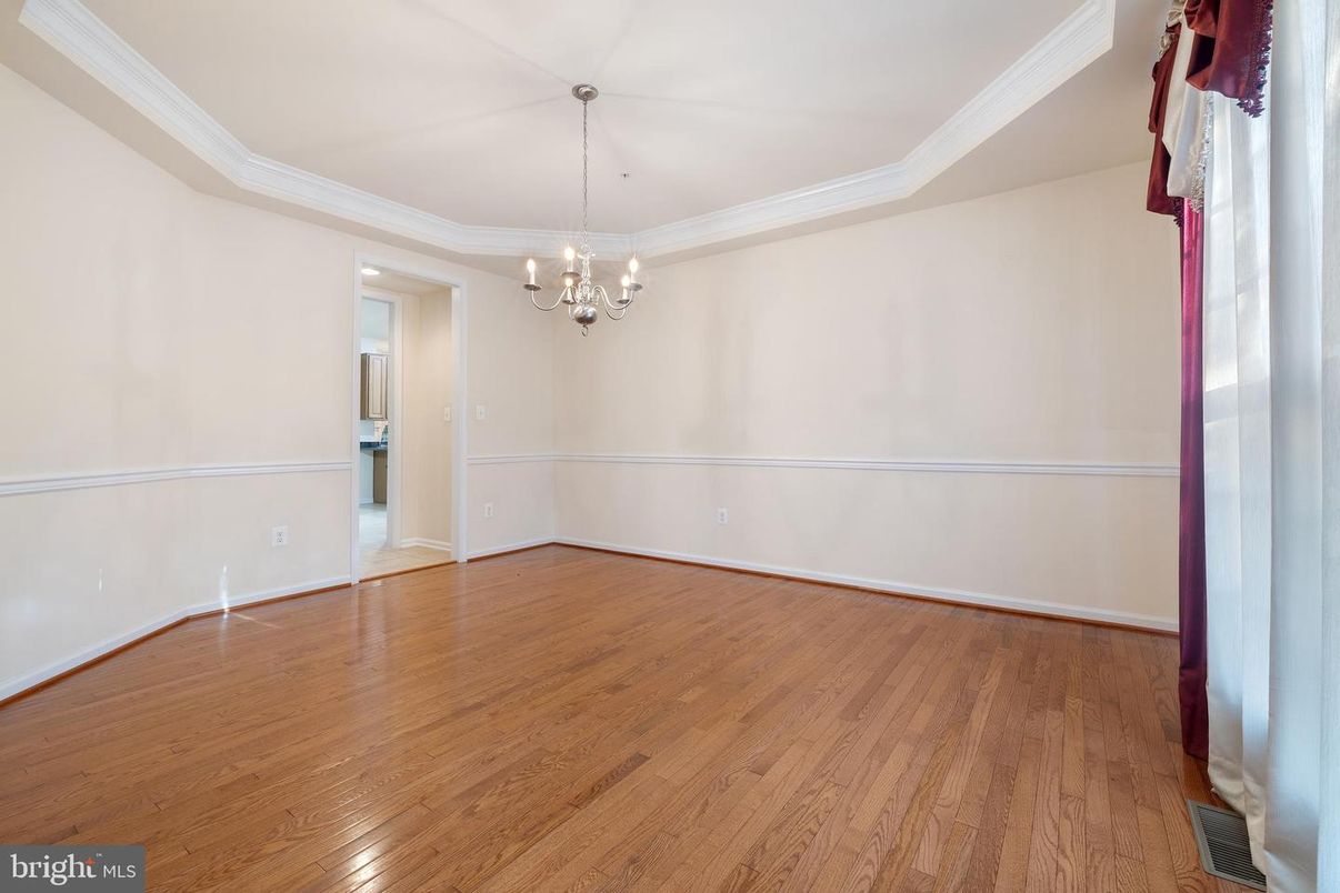 Chandelier, Empty room, Interior, Wood Texture Flooring