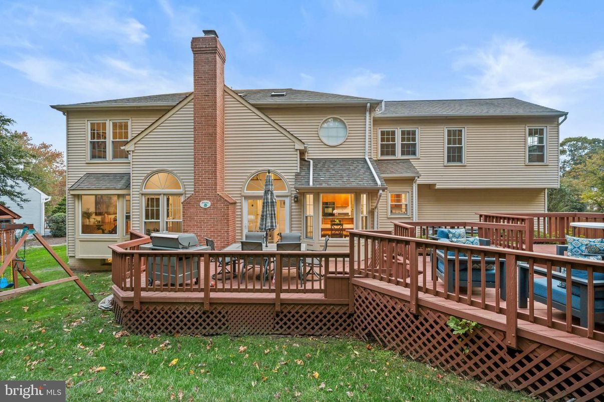 Backyard, Exterior, Playground