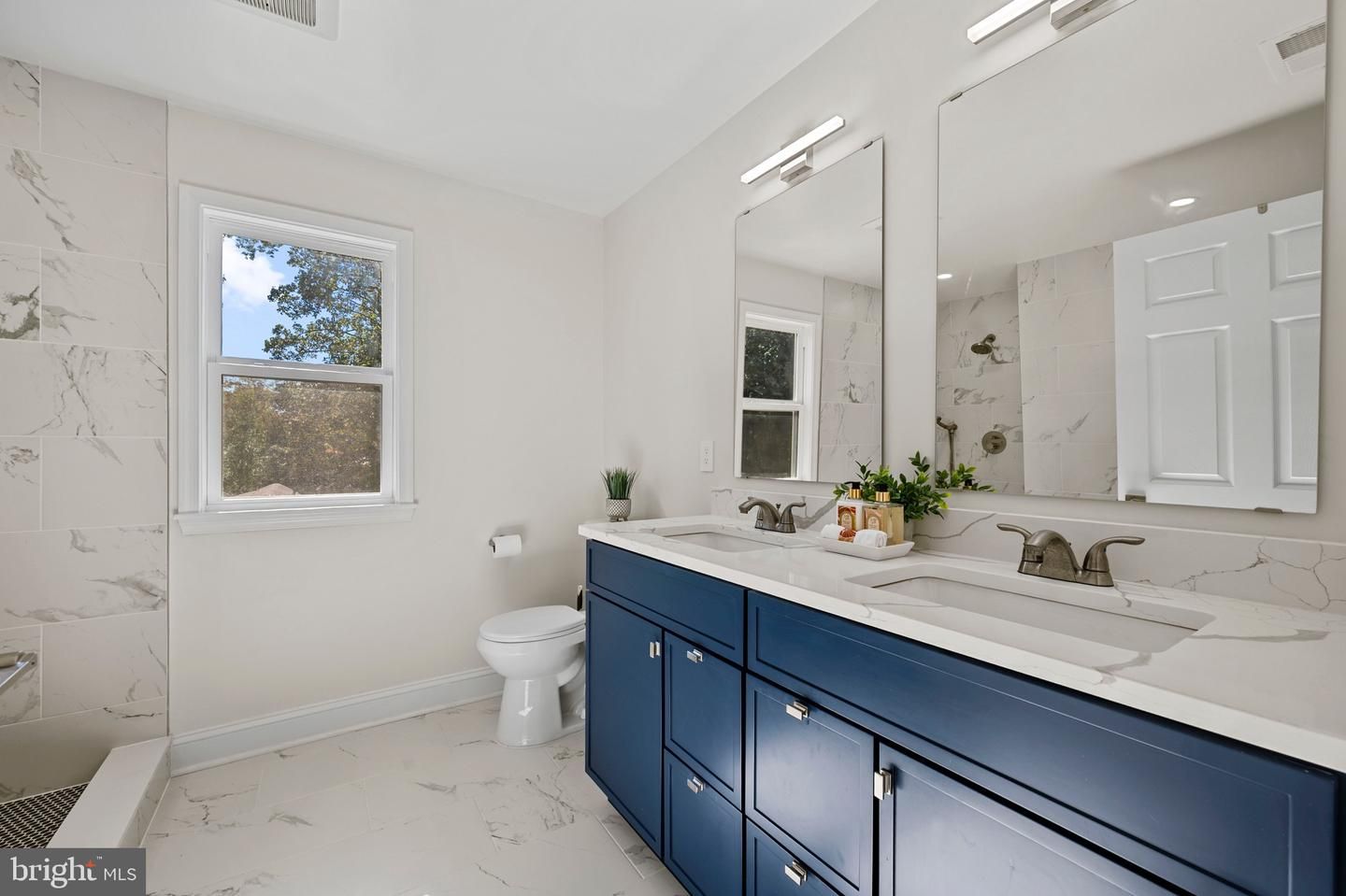 Bathroom, Dual Sink Vanities, Interior, Marble, Marble Walls, Recessed Lighting