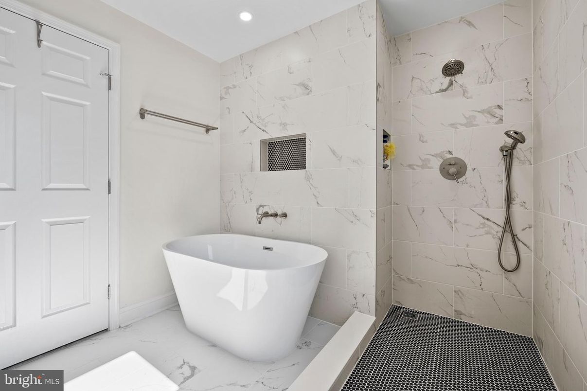 Bathroom, Free Standing Baths, Interior, Marble Walls, Recessed Lighting