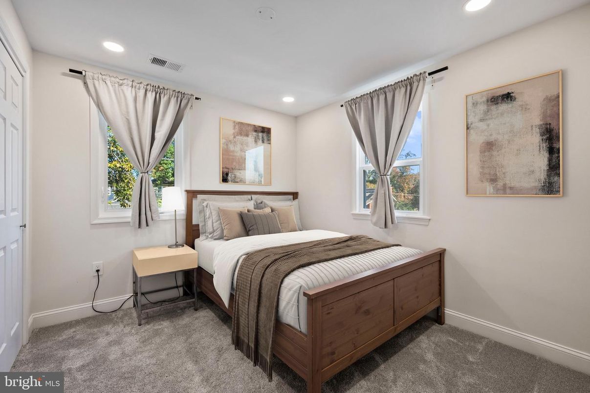 Bedroom, Interior, Recessed Lighting