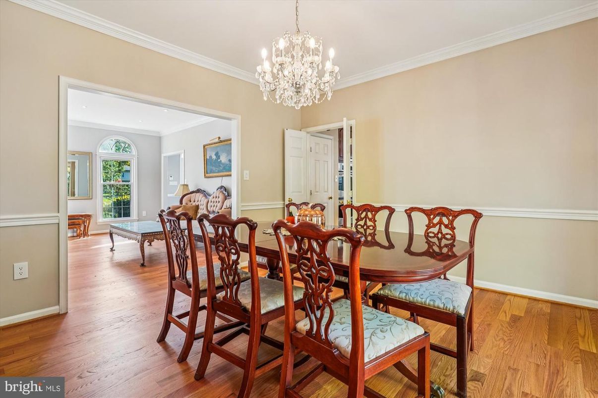 Chandelier, Dining room, Interior, Wood Texture Flooring