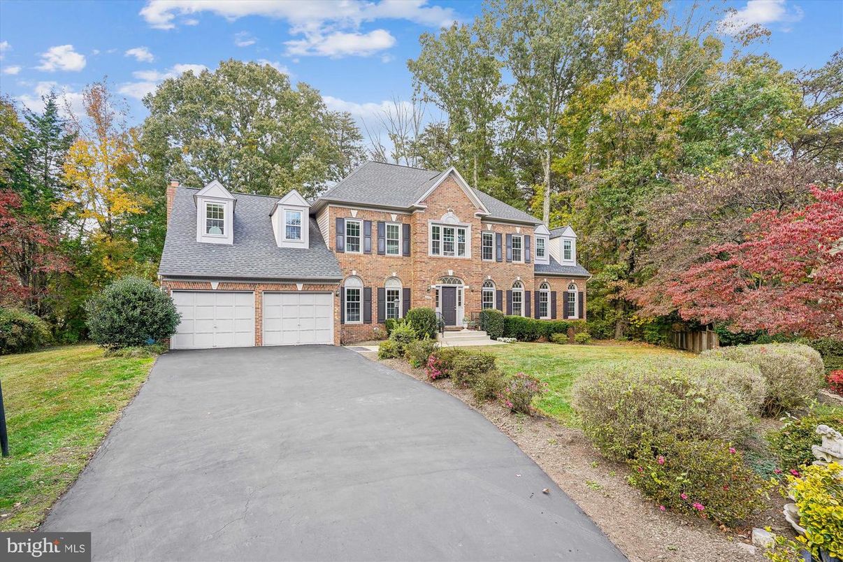 Attached, Exterior, Facade, Brick Facade, French Provincial