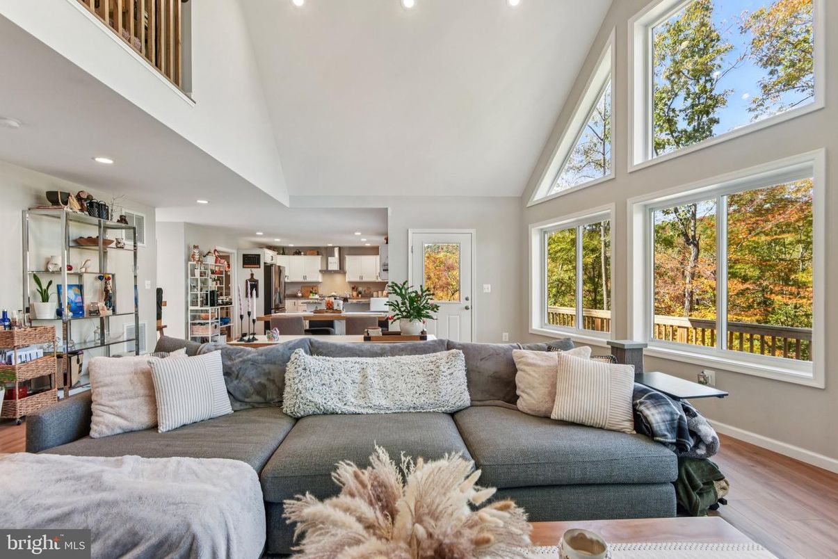 Interior, Kitchen, Living room, Recessed Lighting, Wood Texture Flooring