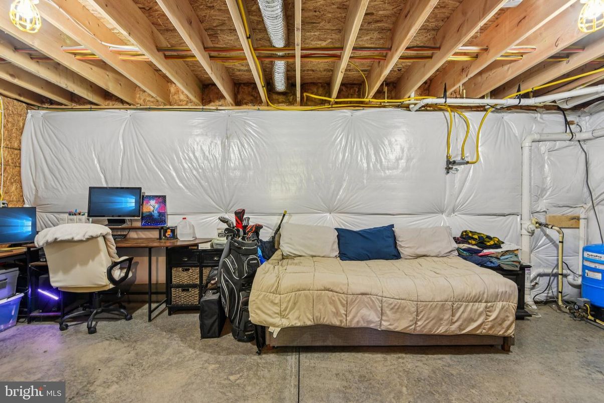 Bedroom, Home Office, Interior, Wooden Beams, Wooden Ceilings