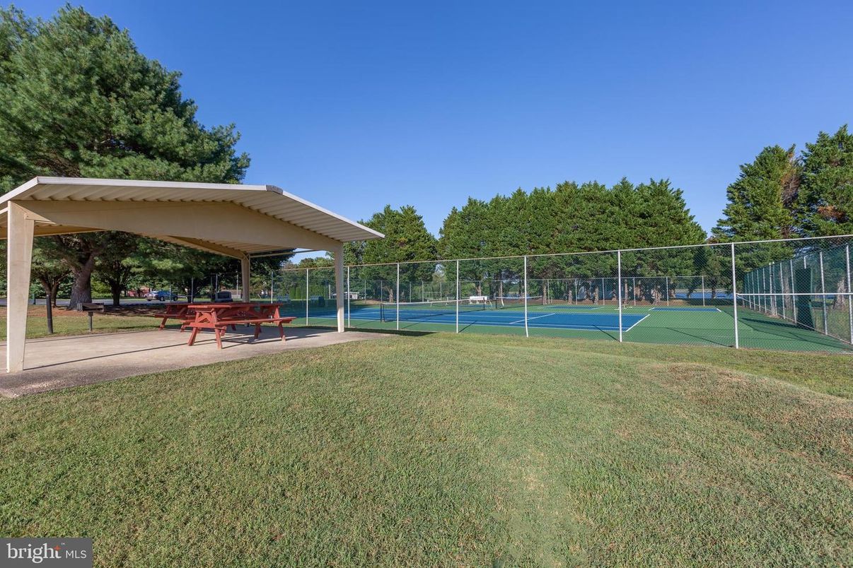 Exterior, Tennis Courts