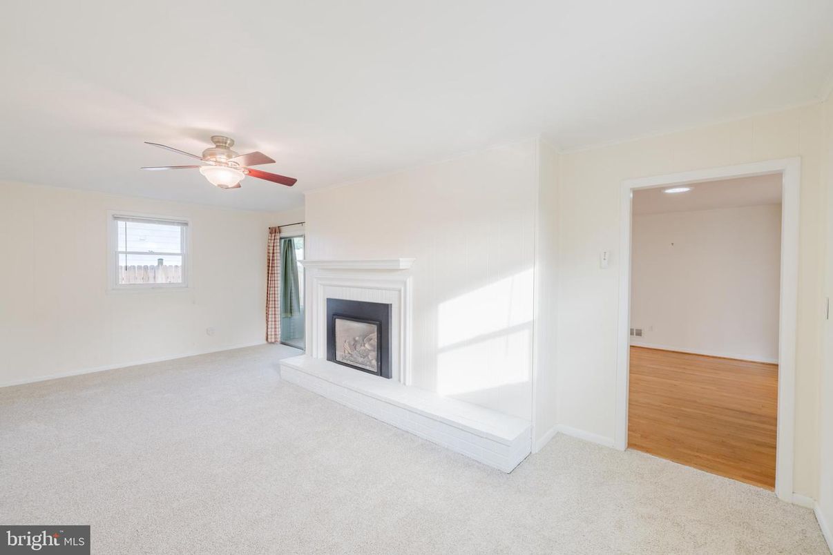 Empty room, Fireplace, Interior, Wood Texture Flooring
