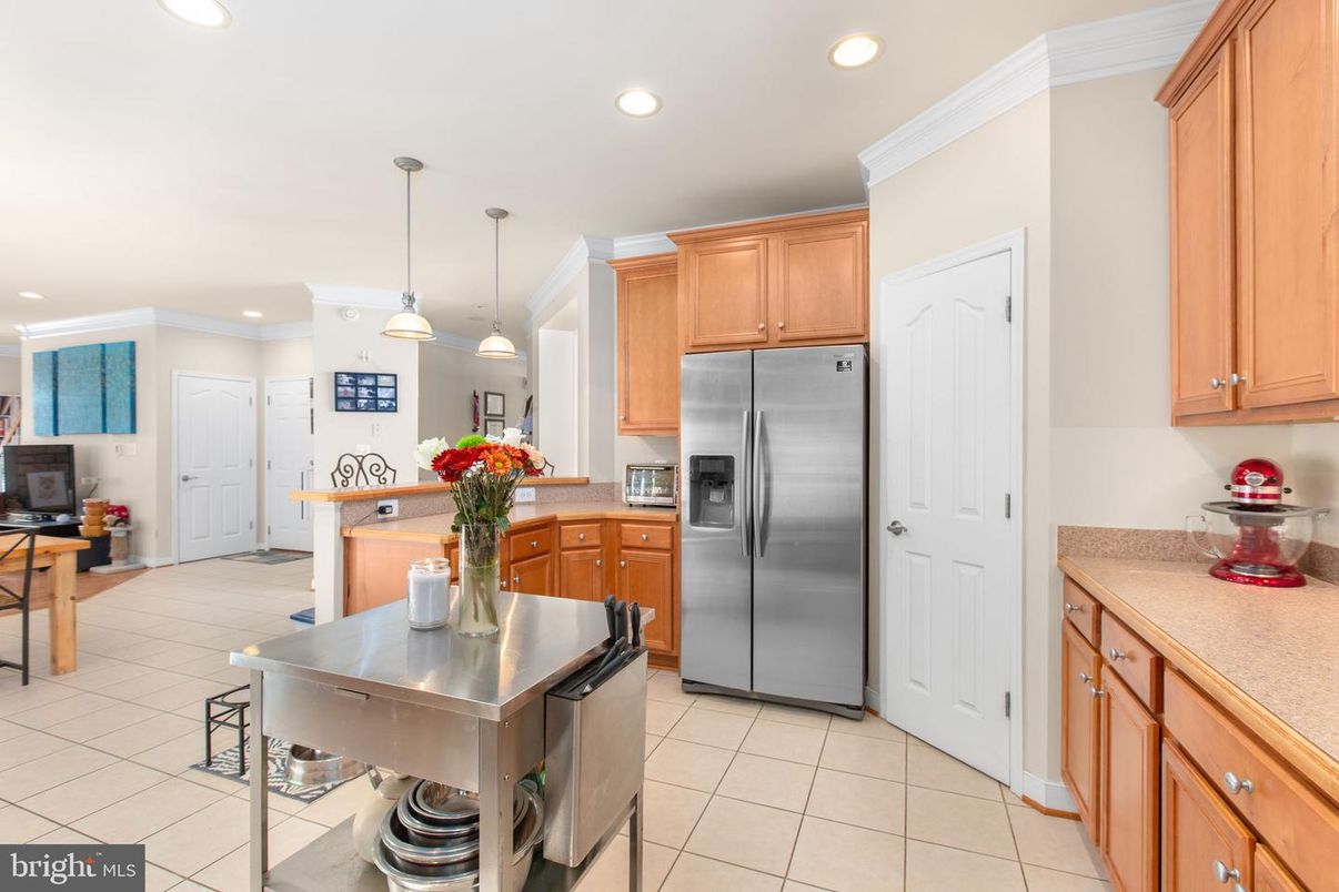 Interior, Kitchen, Pendant Lights, Recessed Lighting, Stainless Steel Appliances