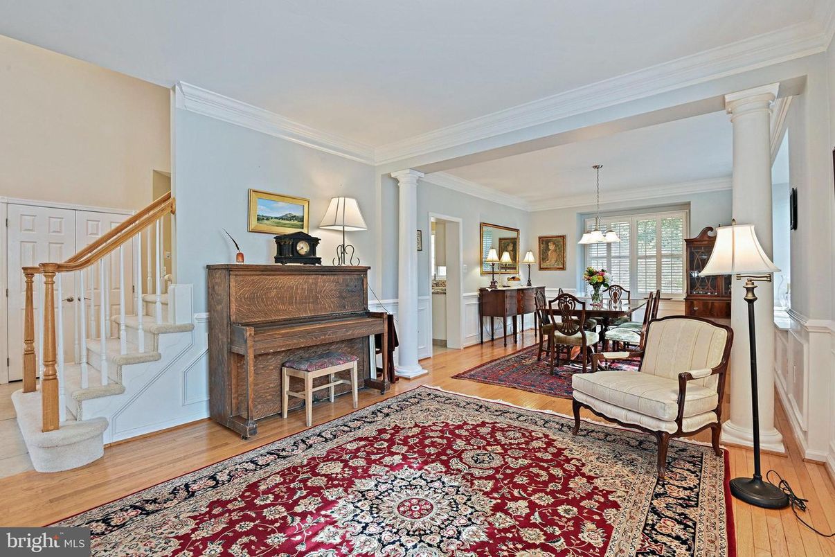 Dining room, Interior, Pendant Lights, Piano, Wood Texture Flooring