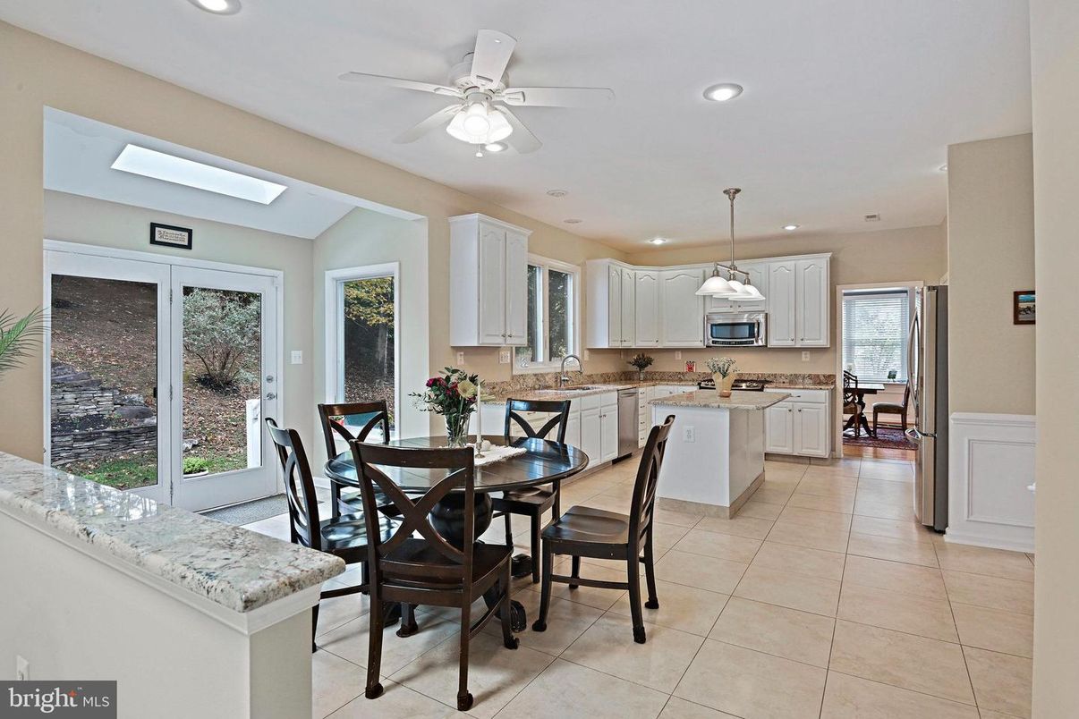 Dining room, Interior, Kitchen, Pendant Lights, Recessed Lighting