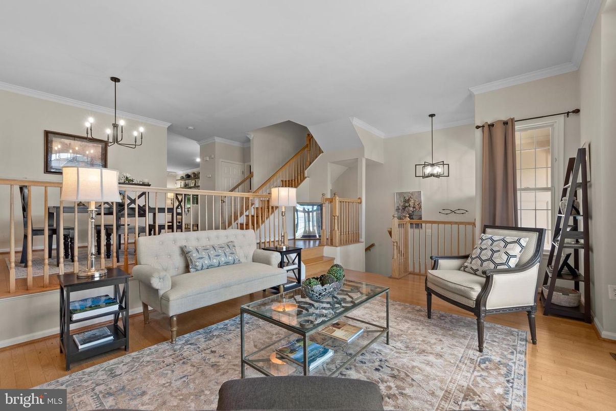 Interior, Living room, Pendant Lights, Wood Texture Flooring