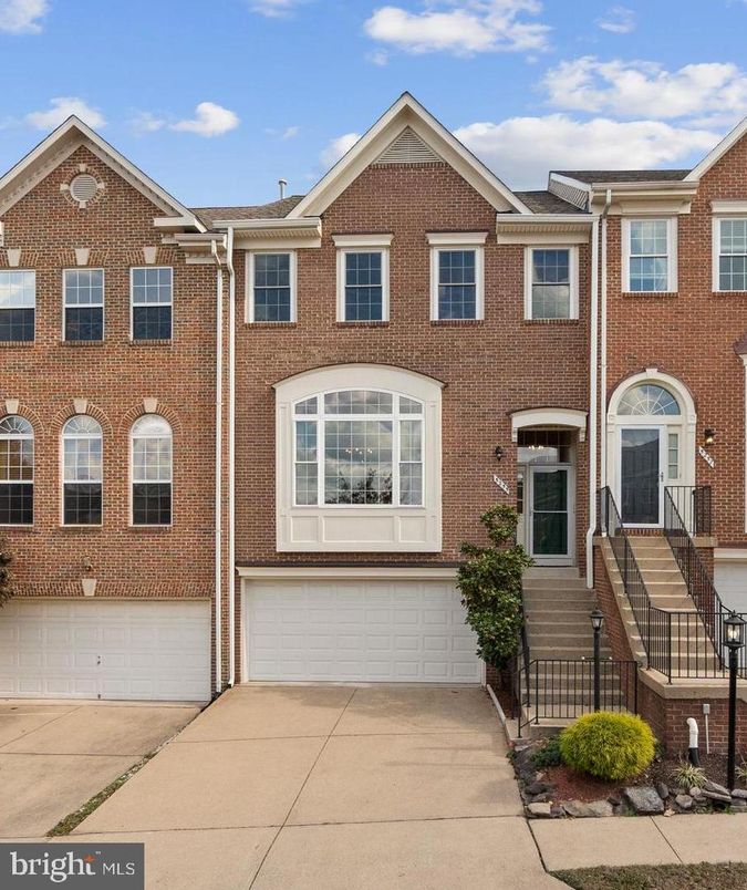 Attached, Exterior, Facade, Brick Facade, Rowhouse