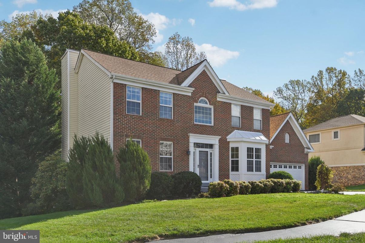 Attached, Exterior, Facade, Brick Facade, Brick Traditional