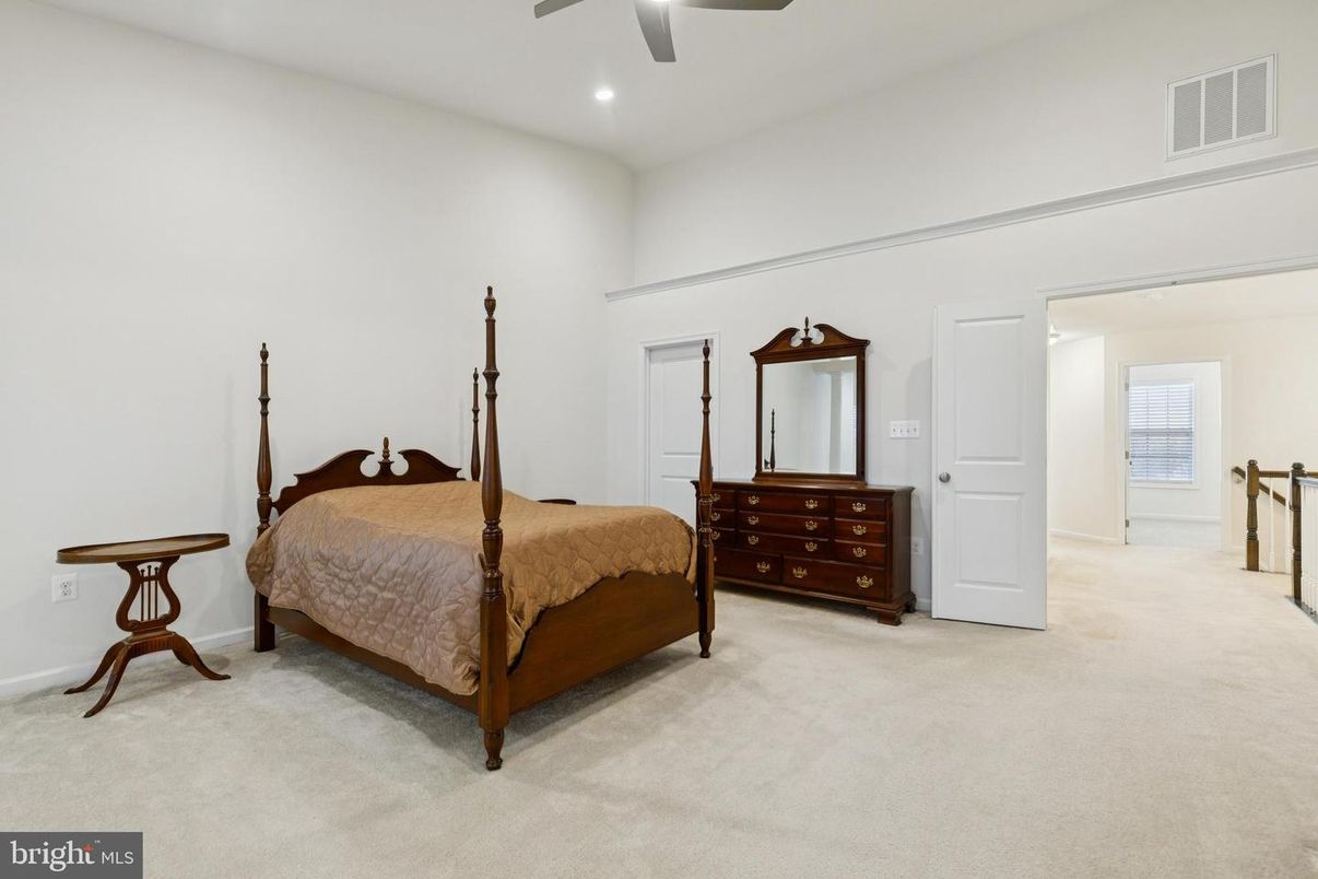 Bedroom, Interior, Recessed Lighting