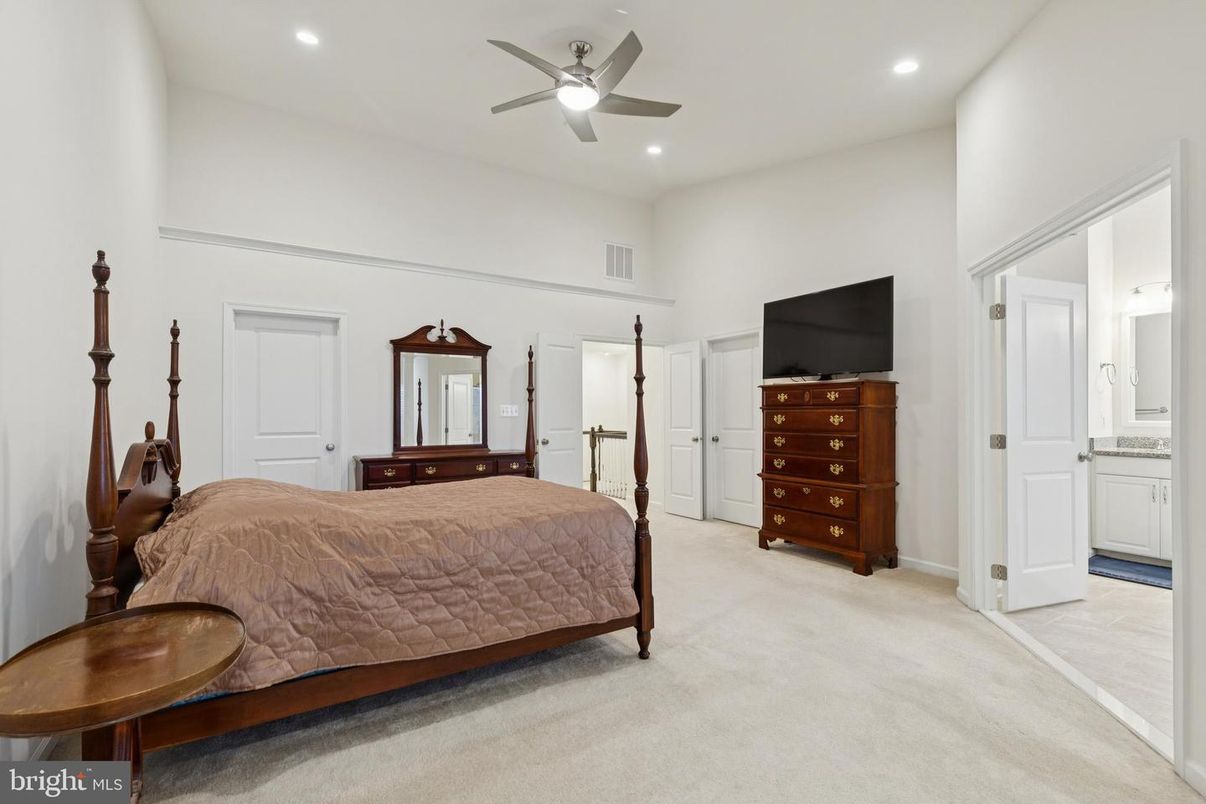 Bedroom, Interior, Recessed Lighting