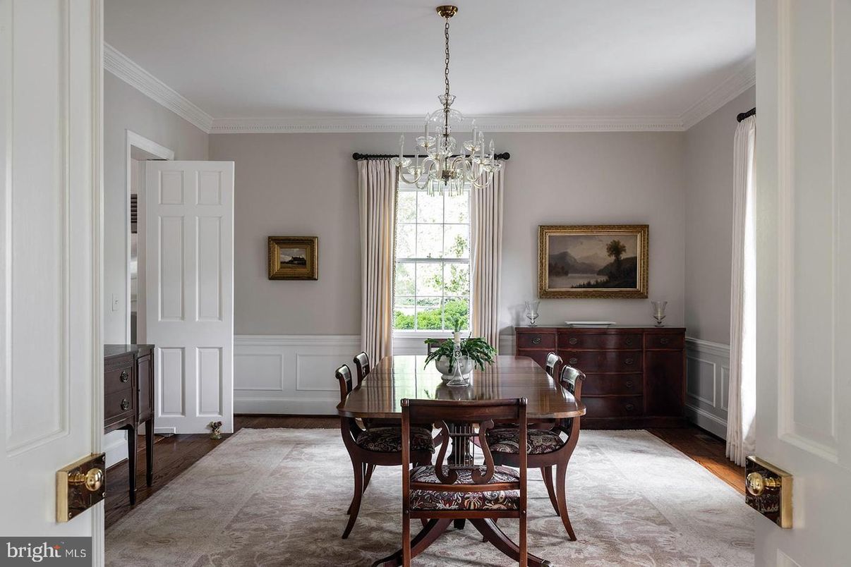 Chandelier, Dining room, Interior, Wood Texture Flooring