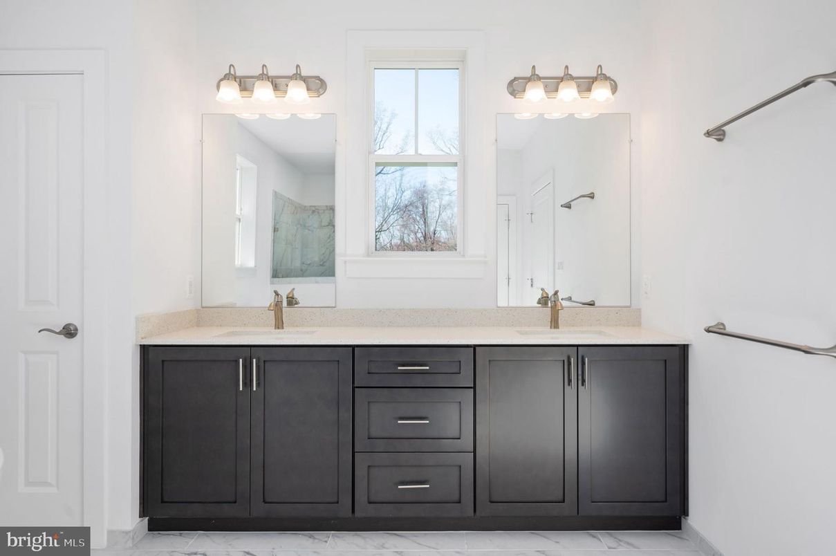 Bathroom, Dual Sink Vanities, Interior, Marble