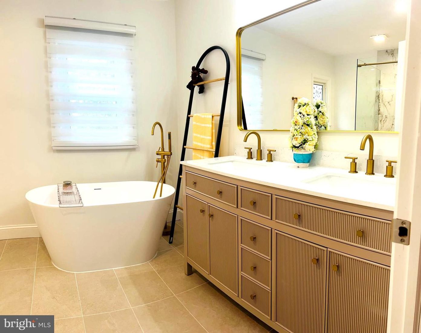 Bathroom, Dual Sink Vanities, Free Standing Baths, Interior, Marble Walls, Recessed Lighting