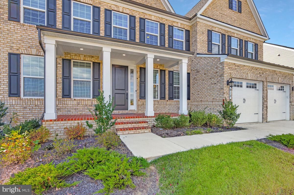 Attached, Exterior, Facade, Brick Facade, Rowhouse