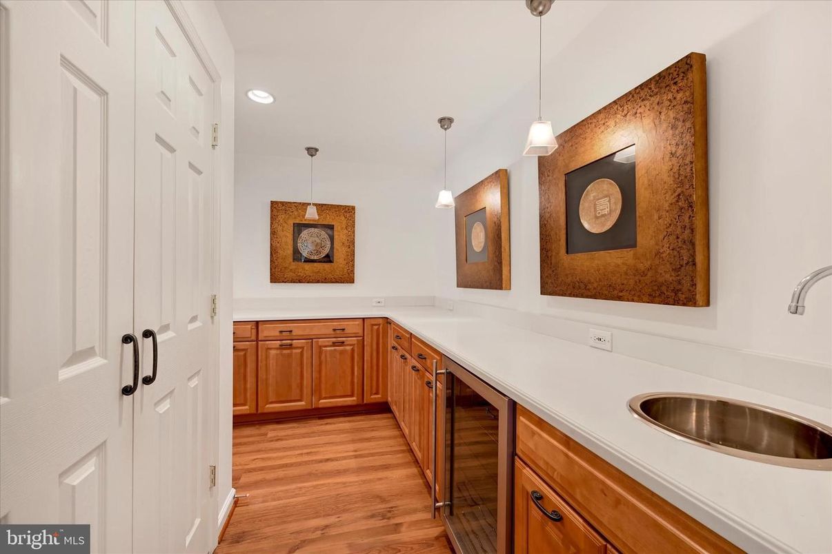 Interior, Kitchen, Pendant Lights, Recessed Lighting, Wood Texture Flooring