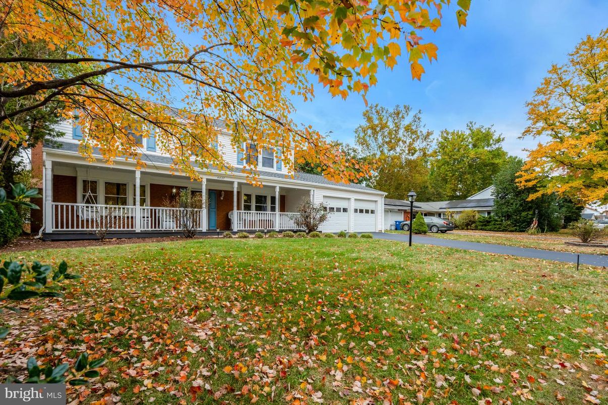 Attached, Backyard, Exterior, Facade, Cape Cod