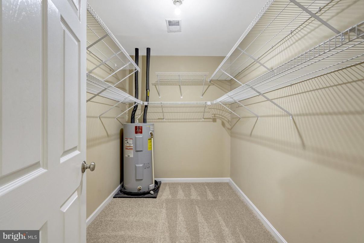 Interior, Walk-in Closets