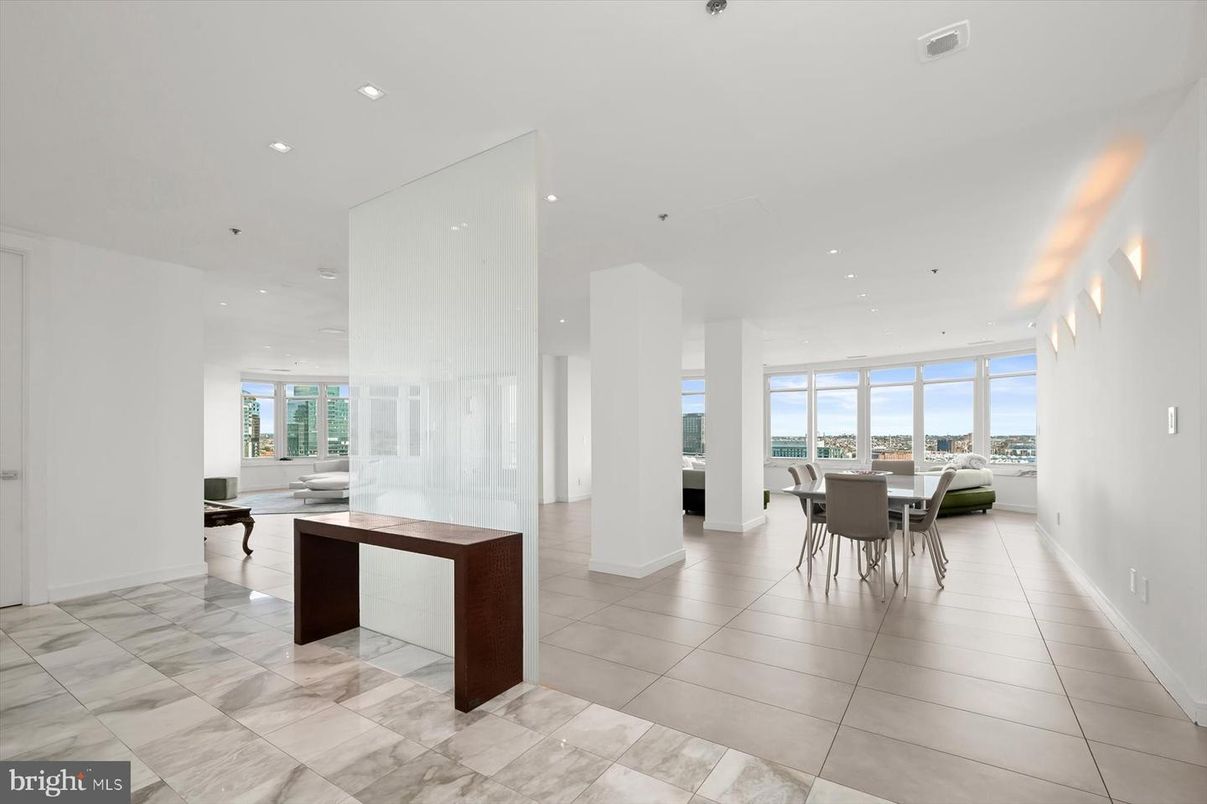 Dining room, Interior, Marble, Recessed Lighting, Water