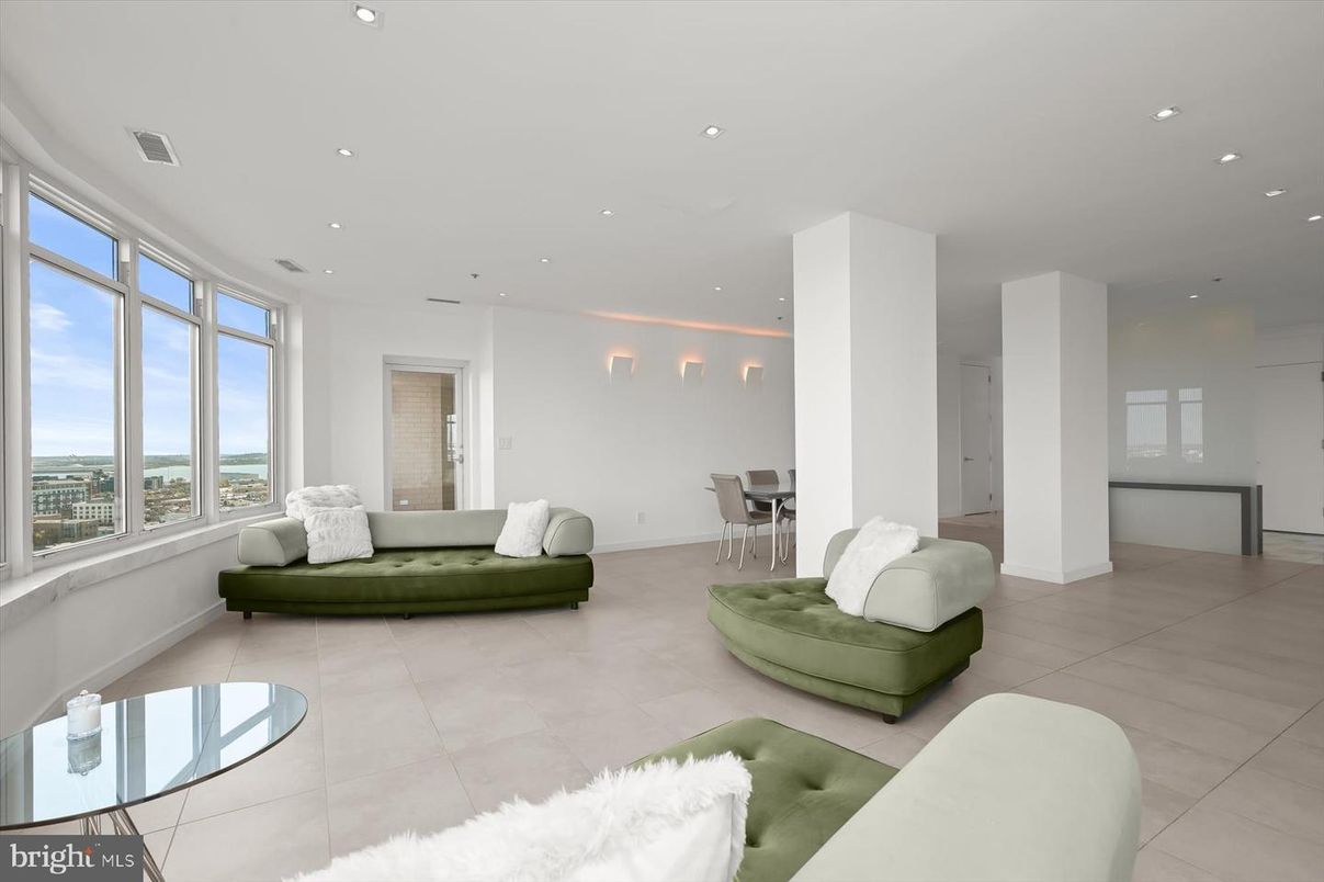 Dining room, Interior, Living room, Recessed Lighting