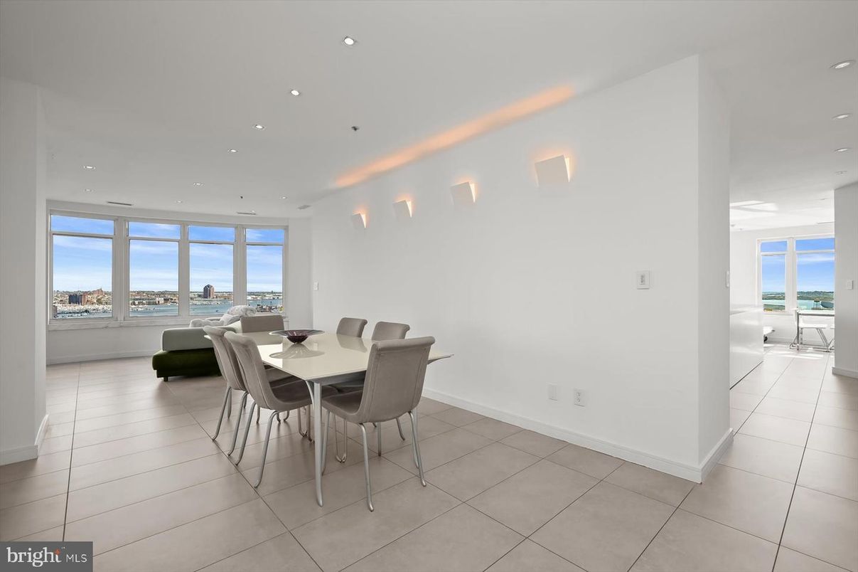Dining room, Interior, Recessed Lighting, Water