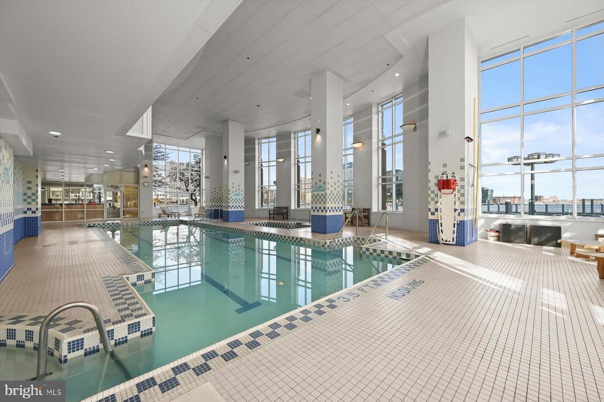 Interior, Pool, Recessed Lighting, Water