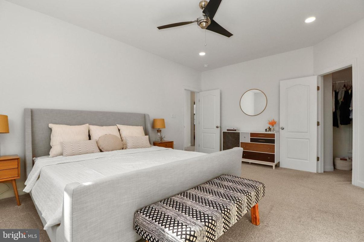 Bedroom, Interior, Recessed Lighting