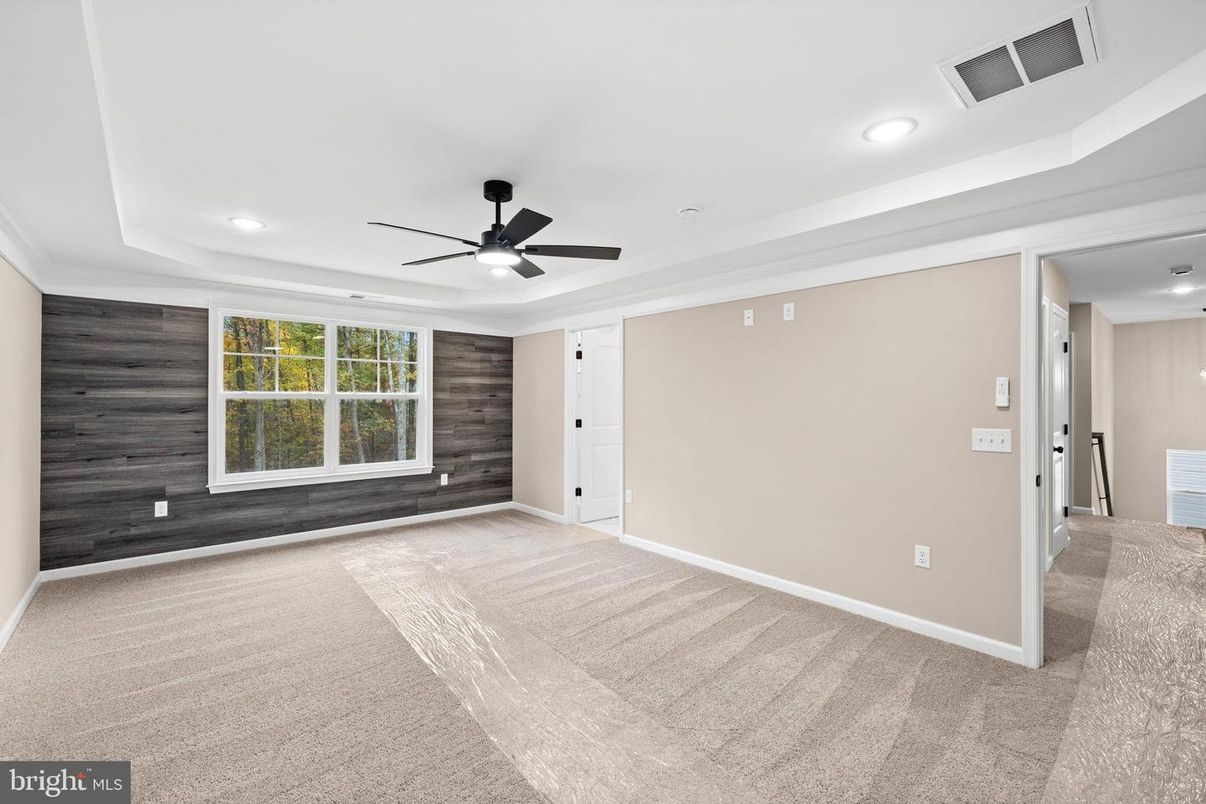 Empty room, Interior, Recessed Lighting
