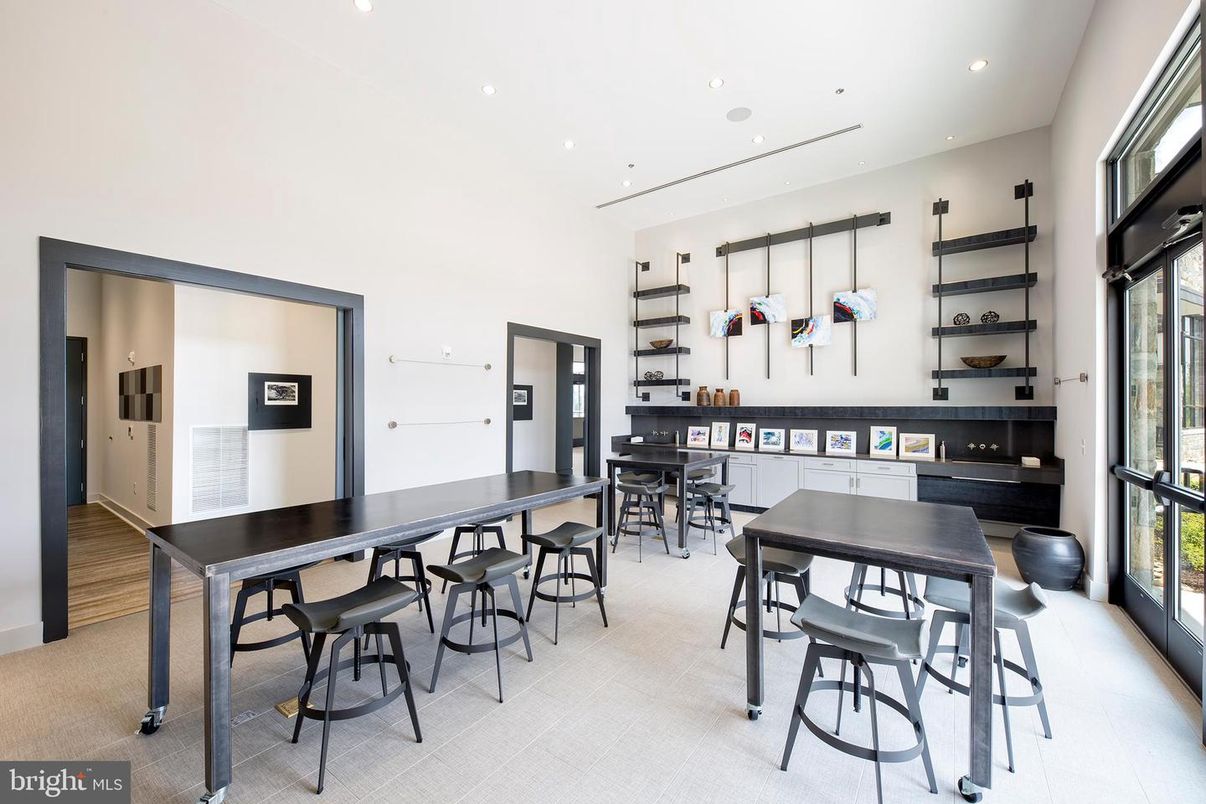Dining room, Interior, Recessed Lighting