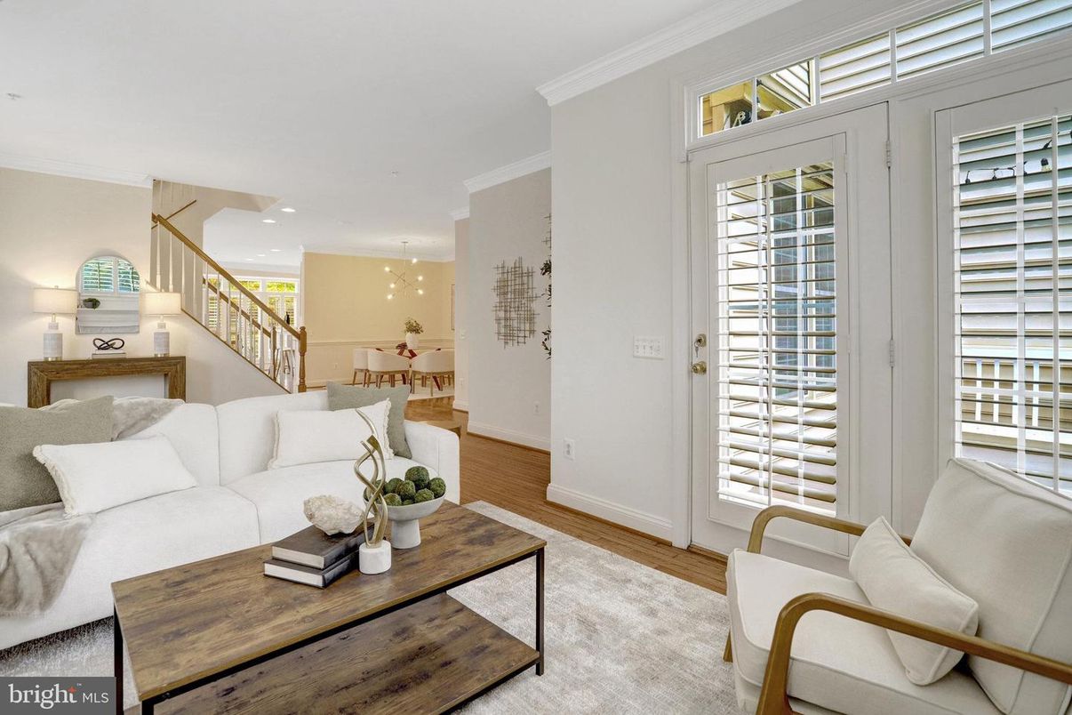 Dining room, Interior, Living room, Pendant Lights, Recessed Lighting, Wood Texture Flooring