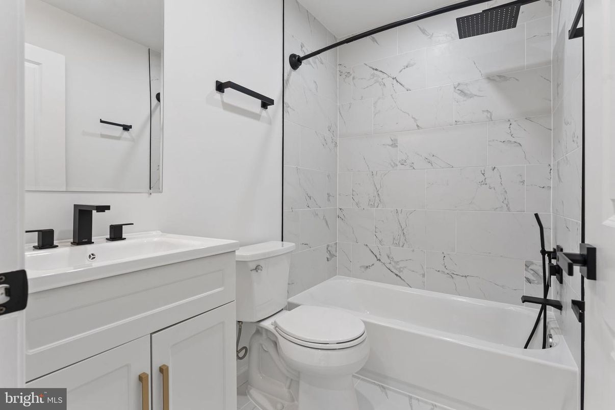 Bathroom, Interior, Marble Walls