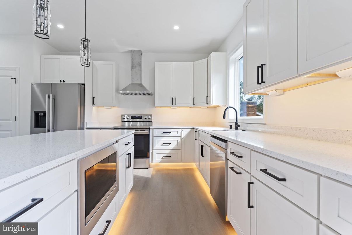 Interior, Kitchen, Pendant Lights, Recessed Lighting, Stainless Steel Appliances, Wood Texture Flooring