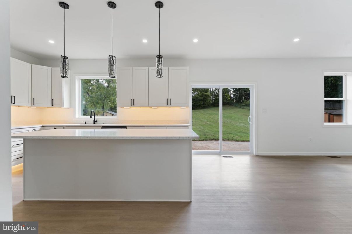 Interior, Kitchen, Pendant Lights, Recessed Lighting, Wood Texture Flooring