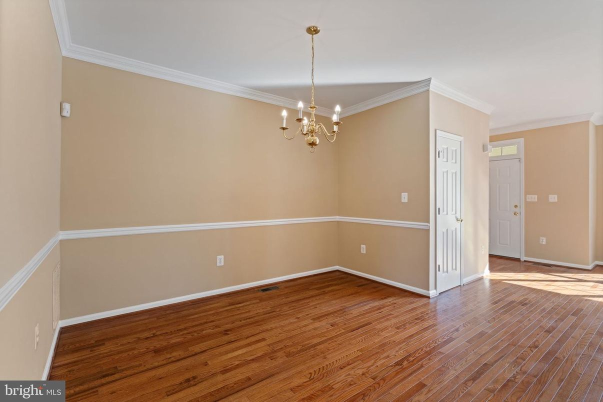 Chandelier, Empty room, Interior, Pendant Lights, Wood Texture Flooring