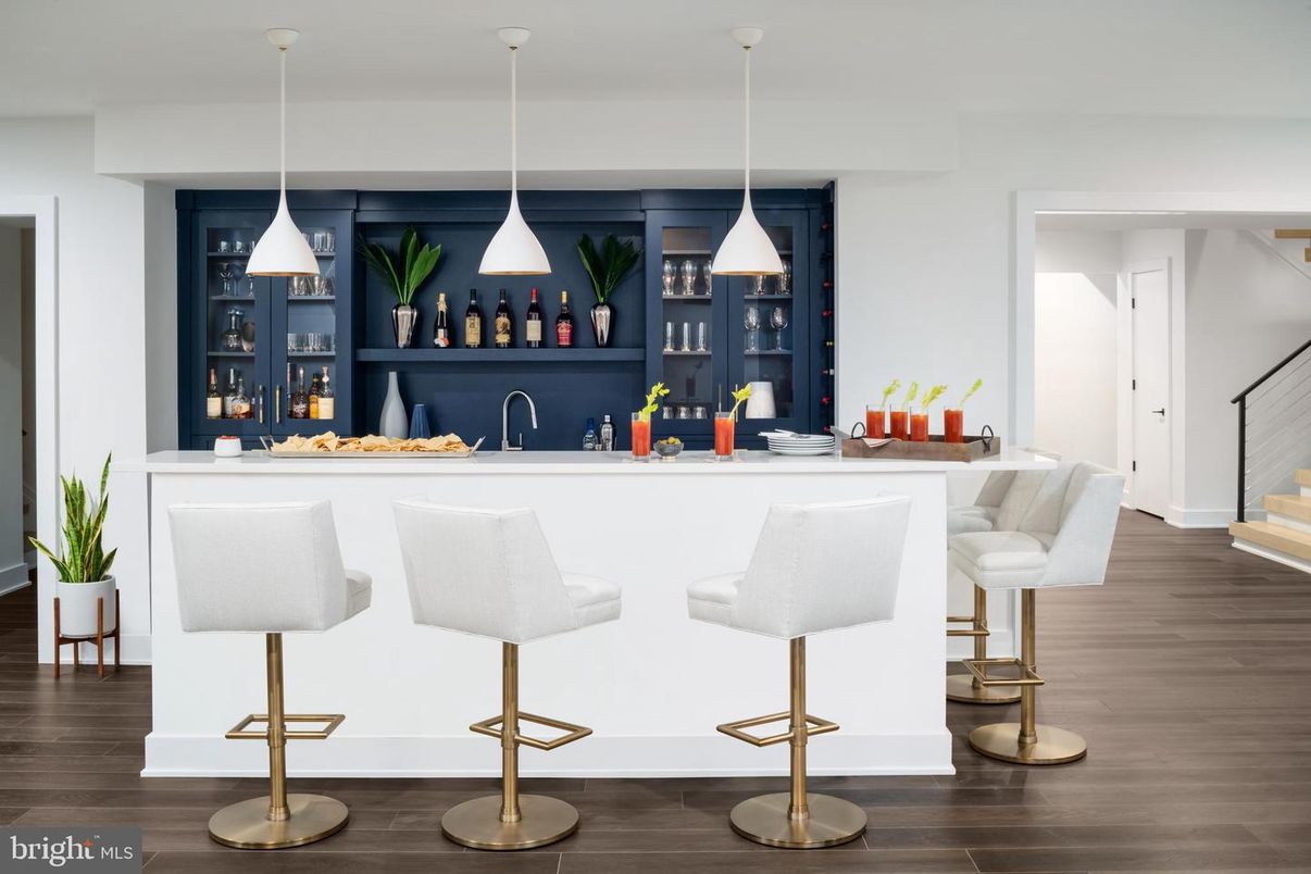 Interior, Pendant Lights, Wood Texture Flooring