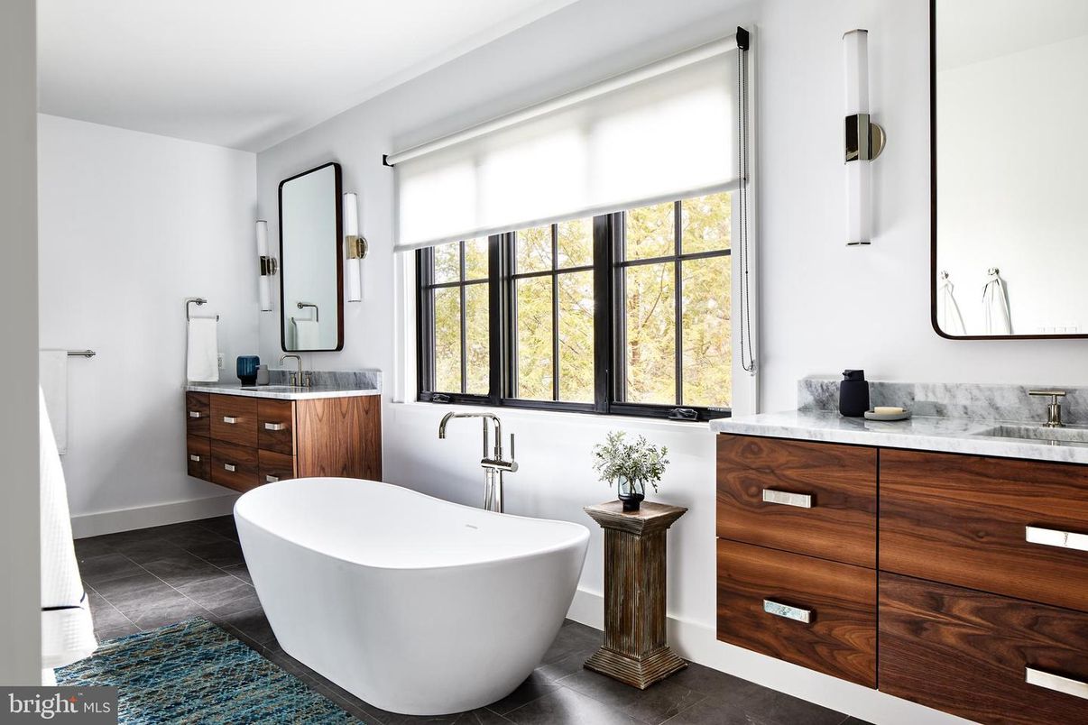 Bathroom, Dual Sink Vanities, Free Standing Baths, Interior